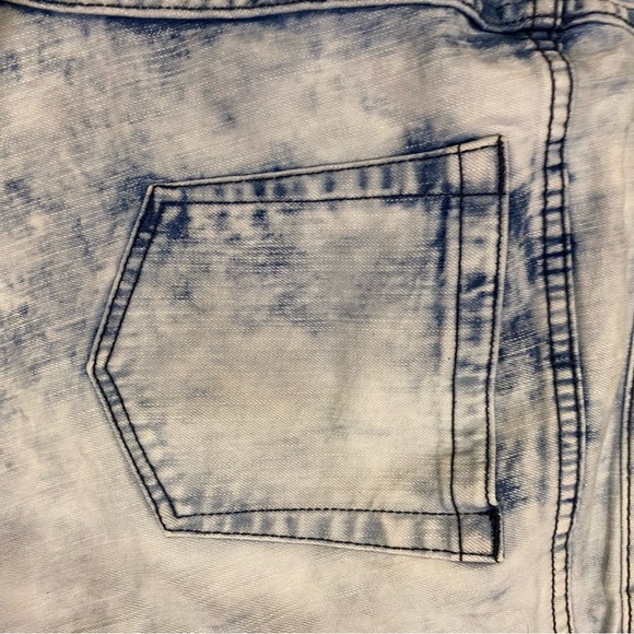 Torrid Acid Wash Low Rise Jean Shirts With Fringe Pockets Inseam 3” Women’s 16 - Picture 6 of 6